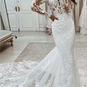 Elegant White Lace Wedding Dress
